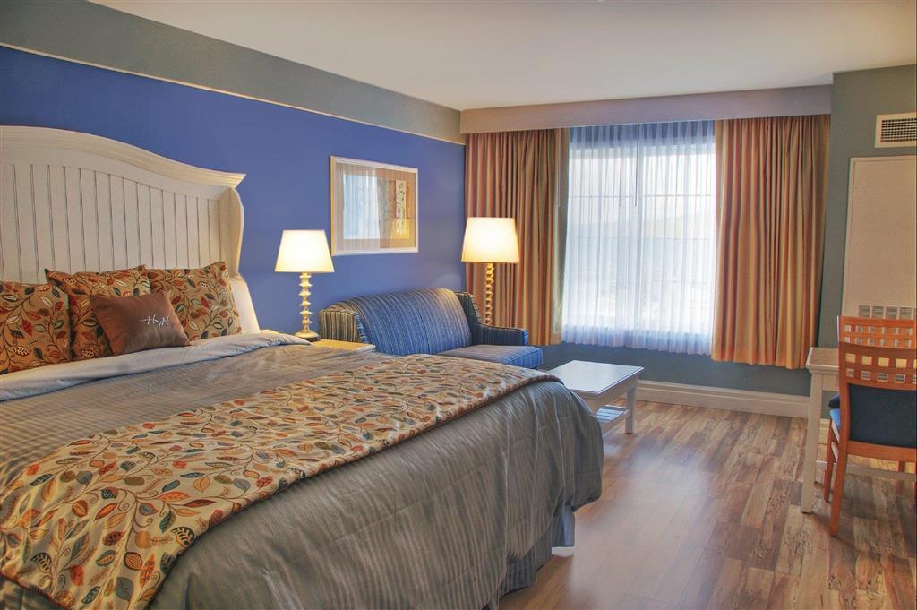 Watkins Glen Harbor Hotel Room photo