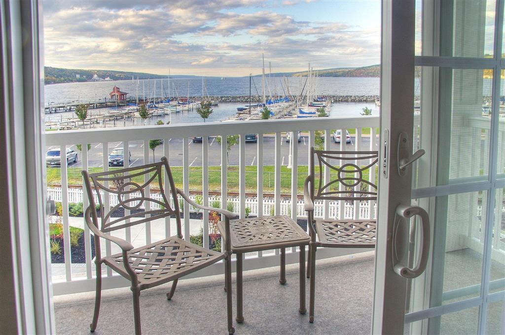 Watkins Glen Harbor Hotel Amenities photo
